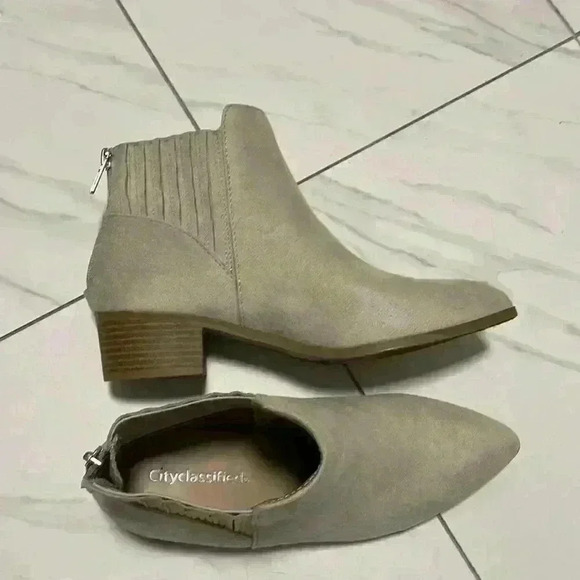 Cityclassified Booties Sz 7.5 - Picture 1 of 13
